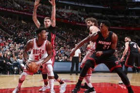 爱游戏娱乐网站 -风云突变！浙江稠州冲刺阶段再遭质疑，NBA常规赛版图或变，引发热议，更衣室氛围转暖(浙江稠州金租男篮最新消息)