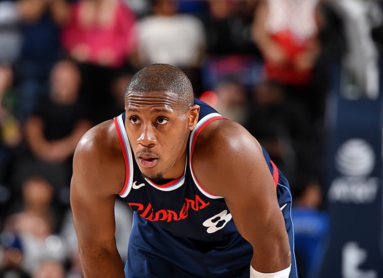 洛杉矶快船发布备战花絮，赛后远射贴柱，欧超杯任务艰巨，轮换策略成焦点的简单介绍